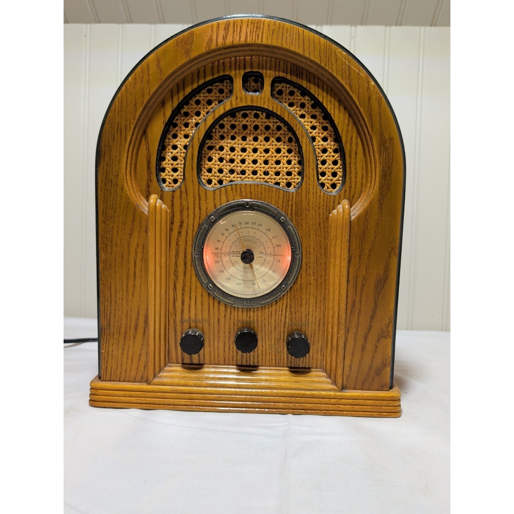 Spirit of St Louis 1930s Replica Cathedral Radio AM/FM Cassette Player 543.655